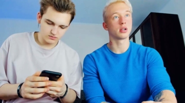 L_Adonis_L  21-10-2021 video toy